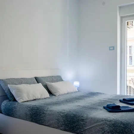 Fibra Superfast Politeama Rossetti Modern Apartmán *