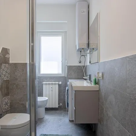 Fibra Superfast Politeama Rossetti Modern Apartmán